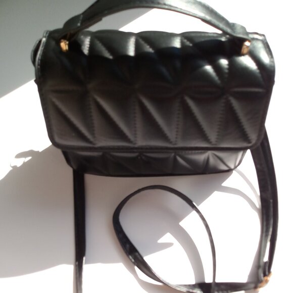 🖤 Black Crossbody Bag – Sleek & Versatile 🖤 - Picture 1 of 4